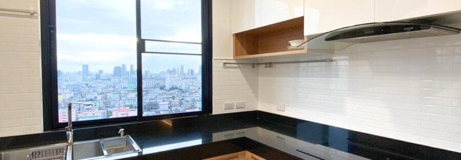 ศรีวรา condo ตกแต่ง built-in รีโนเวท ห้องครัว องนอน ตู้เสื้อผ้า ห้องนั่งเล่น ห้องน้ำ ห้องอเนกประสงค์ ห้องทานอาหาร ห้องทำงาน ซักล้าง